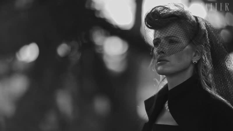 Софья эрнст в съемке для декабрьского номера tatler