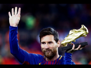 Leo messi showed off the european golden shoe 2016 17 before the game against deportivo