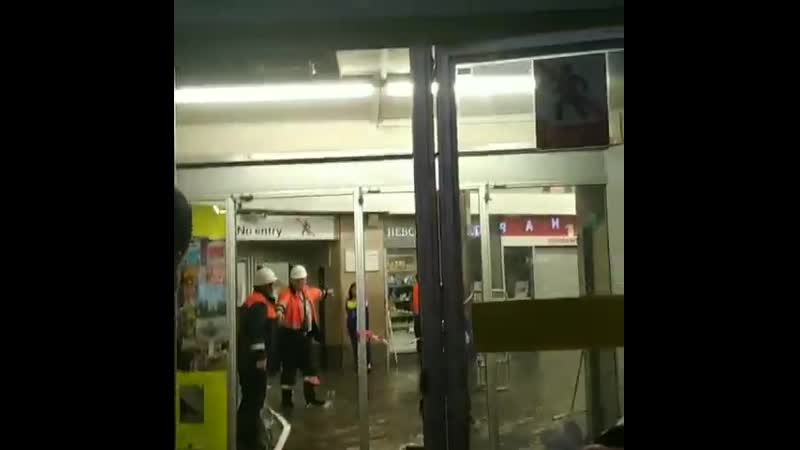 Потоп на станции метро «площадь восстания»
