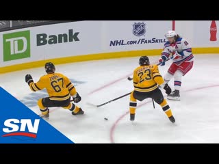 Artemi panarin finds ryan strome with perfect pass in first game since leave