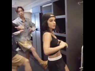 Малышка бэкки супер девочка!!!!!!!