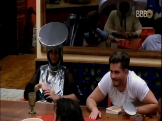 18 02 2017 parte 165 emilly e marcos jogam golpinho com brothers na cozinha parte 2