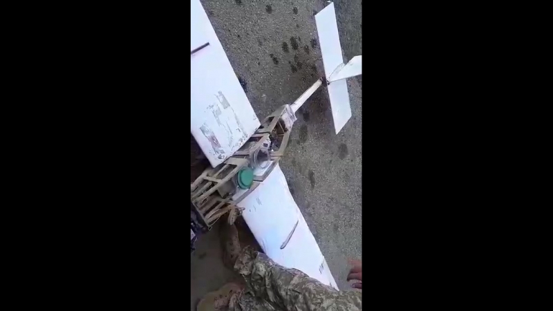 Сбитый (посаженный?) бпла боевиков в латакии (видео олег блохин )