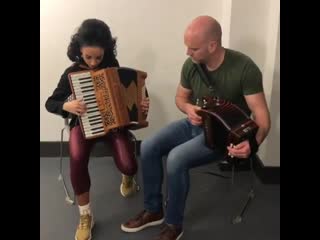 World champ aiesha coyle playing molly mcadam’s heavy jig with ‘sully’