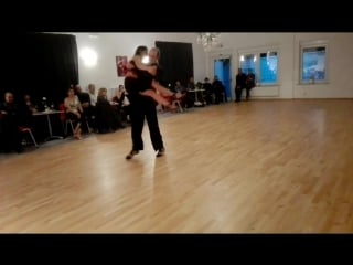 Танго нуэво nicolas lyx surra spadea audrey lipovac relaxing on cheek to cheek