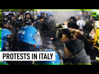Clashes erupt as rival protests held in milan