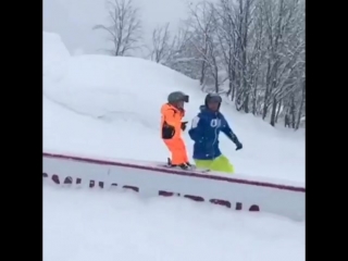 Максон красава !first time in my life with max skating in the snow park