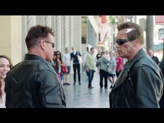 Арнольд разыгрывает фанатов терминатора