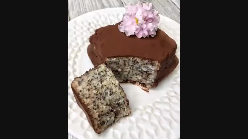 Маковый магкейк с бананом