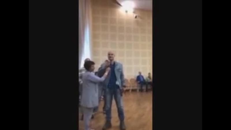 Неуместные вопросы от врио губернатора санкт петербурга беглова (vhs video)