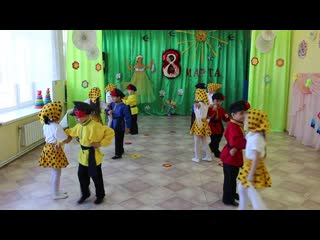 8 марта в группе "пчелки"