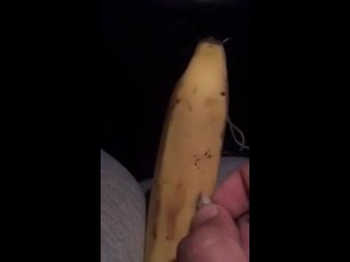 Московскому таксисту дали на достау банан