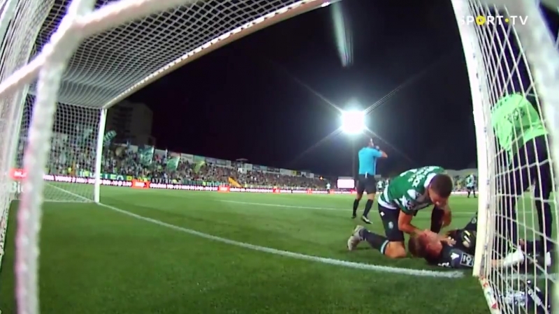 Спас вратаря