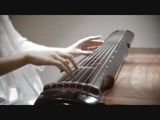 Listen to the beautiful left finger moon guqin an ancient chinese instrument