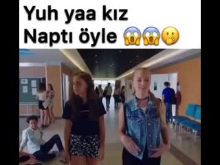 Kıza bak güzel kafa darbesi muscle ( 480 x 528 ) mp4