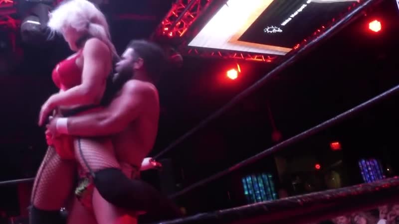 Joey ryan vs scarlett bordeaux in an intergender wrestling match