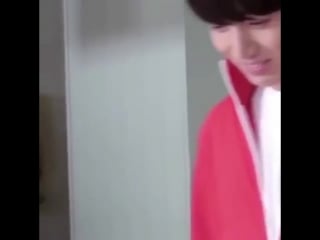 I fcking thought there was a mirror and it was jk's reflection jsjsksks