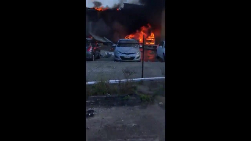 21 02 2017 драматические кадры крушении самолета в магазины торговый центр, австралия