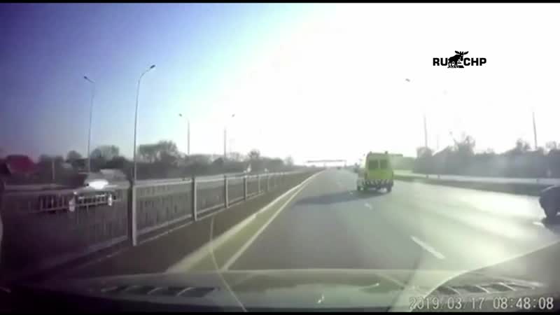 Скорая и роженица