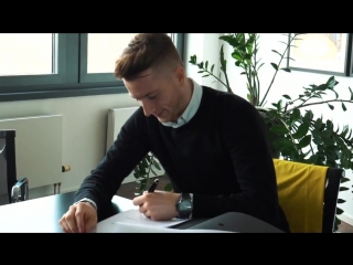 Marco reus verlängert im aufzug! | 💛 | #reus2023