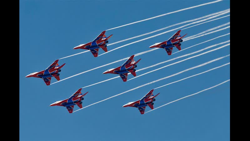 Пилотажной группе «стрижи» исполнилось 28 лет