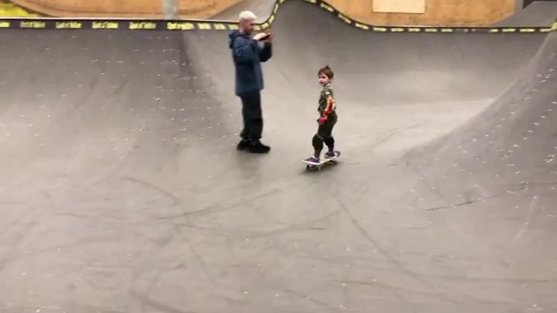 Платон чирва / powerslide в скейтпарке таллина