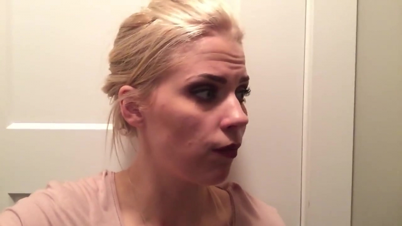 Когда родители свалили и оставили тебя с малыми