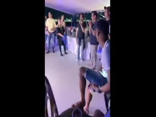 From cute dance steps to thanking the team tkr for all the fun ️ king khan at the cruise party after the tkr victory