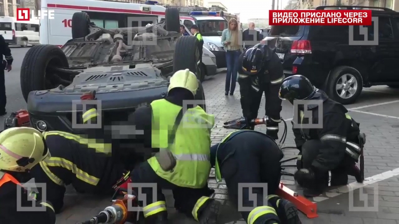 В разбившемся на кутузовском проспекте bmw мог находиться известный автогонщик