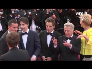 Dustin hoffman et emma thompson sur le tapis rouge de cannes