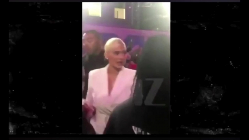 Кайли дженнер убегает от ники минаж