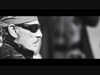 Johnny hallyday jen parlerai au diable (clip officiel)