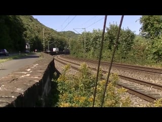 Impressionen von der rhein strecke mit zugen von bingen bis zum bahnubergang bei kaub teil 13