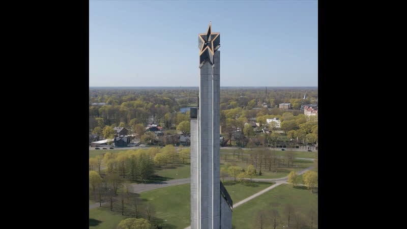 В риге сносят памятник советским воинам