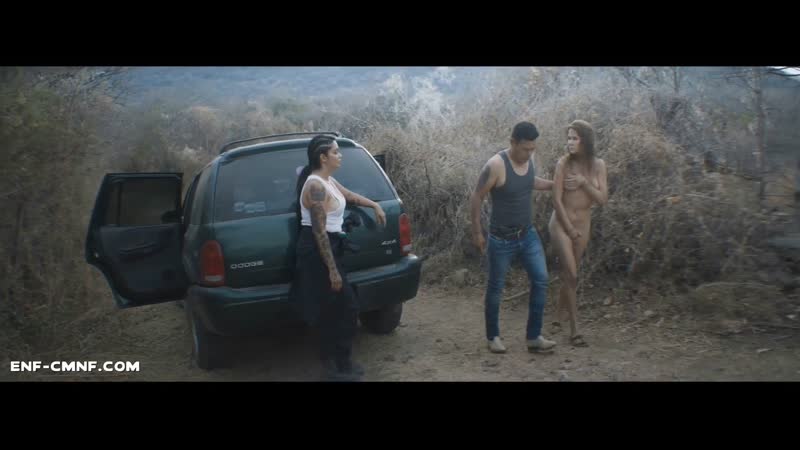 Enf, cmnf, cfnf, без доступа к одежде, украли одежду, заставили раздеться – женщина вынуждена сбегать от похитителей голой