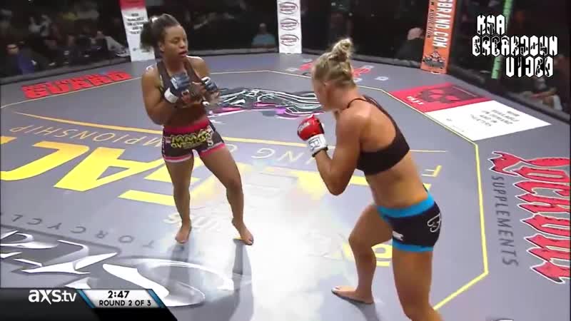 Холли нокаутирует своей коронкой