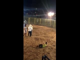 Получит $5,000 если сможет посадить малого в бочку (vhs video)