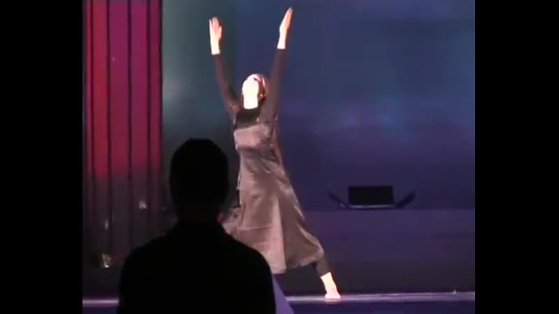 Она сидела на полу кашапова ульяна