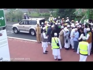 Gestern moslems marschieren durch blackburn (england) bald auch in der brd