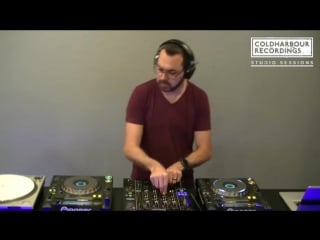 Mike efex live from coldharbour studios in miami