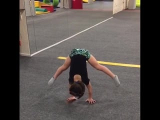 Маленькая гимнастка ogo club