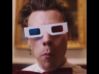 Voguemagazine @harry styles has 3de 3 dimensional energy