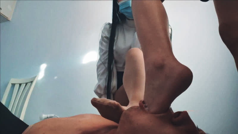 [402] com/afmdm / chinese deep foot gagging / feet, fetish, ножки, slave, goddess, госпожа, femdom, worship, throat, trample