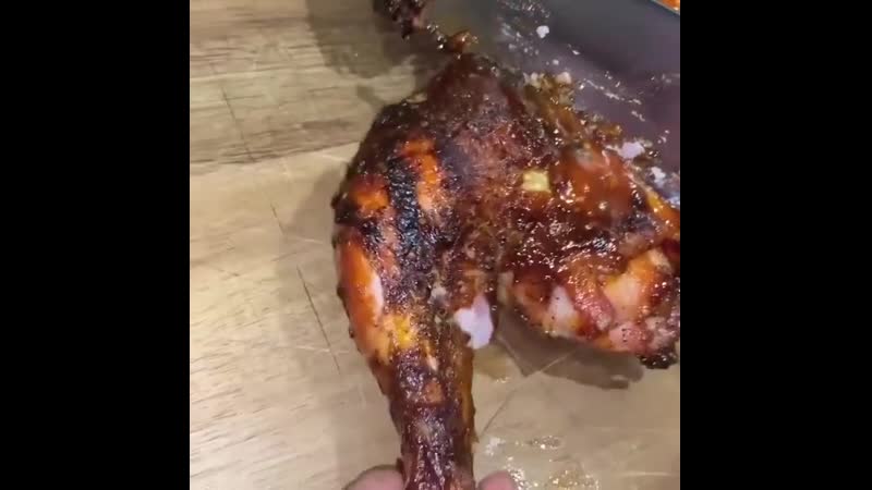 Была косточка и нет косточки 😏 ⠀⠀⠀⠀⠀⠀⠀⠀⠀⠀ нежная, тающая во рту курица то, что вы с лёгкостью приготовите на гриле! крышка дел