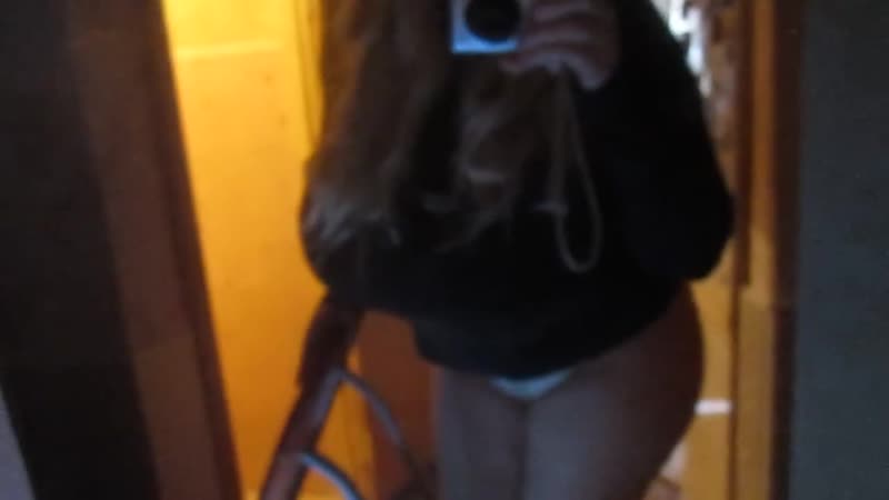 Ксюша атаева так и не рутила лампочку)