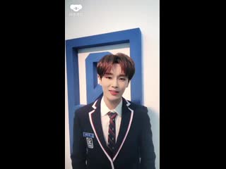 Ли вэнь хань поёт песню "falling for you slowly"