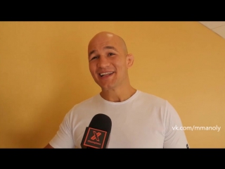 Junior dos santos learned english by watching the simpsons / джуниор дос сантос выучил английский, смотря симпсоны