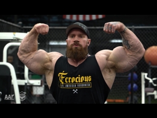 Seth feroce trains arms