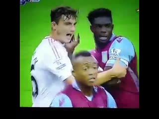 Throwback to the time darmian distracted micah richards during a corner kick by saying something was on his face brilliant 😂