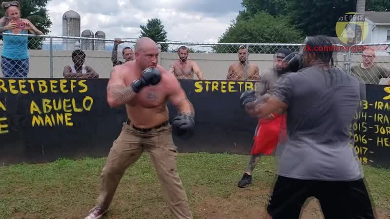 Американский скинхед vs негр боксёр